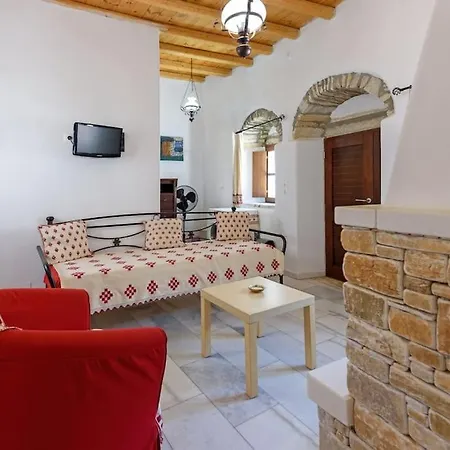 Petrino House Holiday home Aperathos