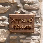 Petrino House بيت للعطل Apérathos