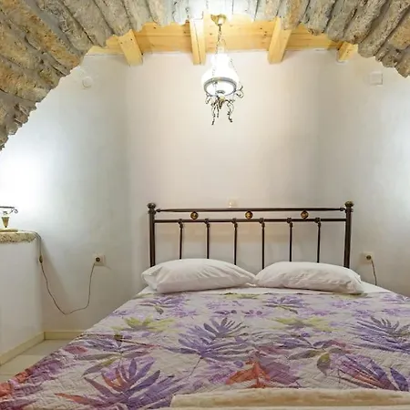 بيت للعطل Petrino House *