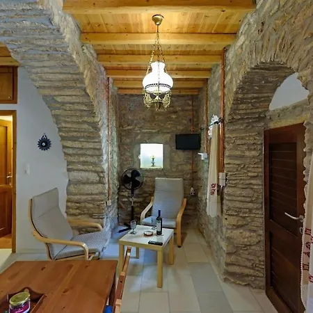 Petrino House Apérathos